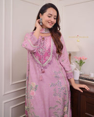 Women Lilac Muslin Pakistani Kurta Pant and Chanderi Dupatta set