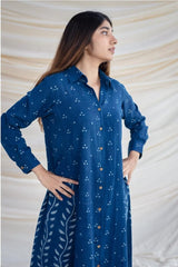Women Blue Dabbu Print Cotton Kurta Pant set