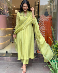Women Green Cotton Kurta Pant and Mulmul Dupatta set