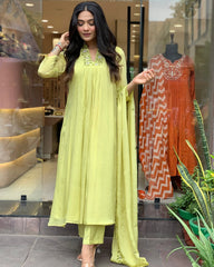 Women Green Cotton Kurta Pant and Mulmul Dupatta set