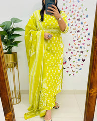 Women Fluorescent Green Cotton Kurta Pant and Dupatta set