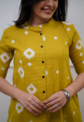Women Yellow New Fashion Cotton Kurta Pant set