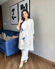 Women Off-White Cotton Aari work Blue Bird Embroidery Kurta Pant set