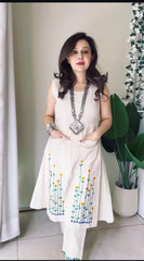 Women White Cotton Thread Detailing Kurta Pant set