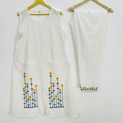 Women White Cotton Thread Detailing Kurta Pant set