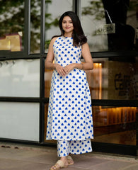 Women White Cotton Blue Hearts Sleeveless Kurta Pant set