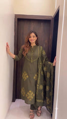 Women Green Cotton Patch and Printx Kurta Pant and Dupatta set