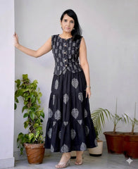 Women Black Leaves Cotton Top Skirt set