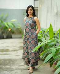 Women Blue Cotton Womanhood Rangoli Kurta Pant set