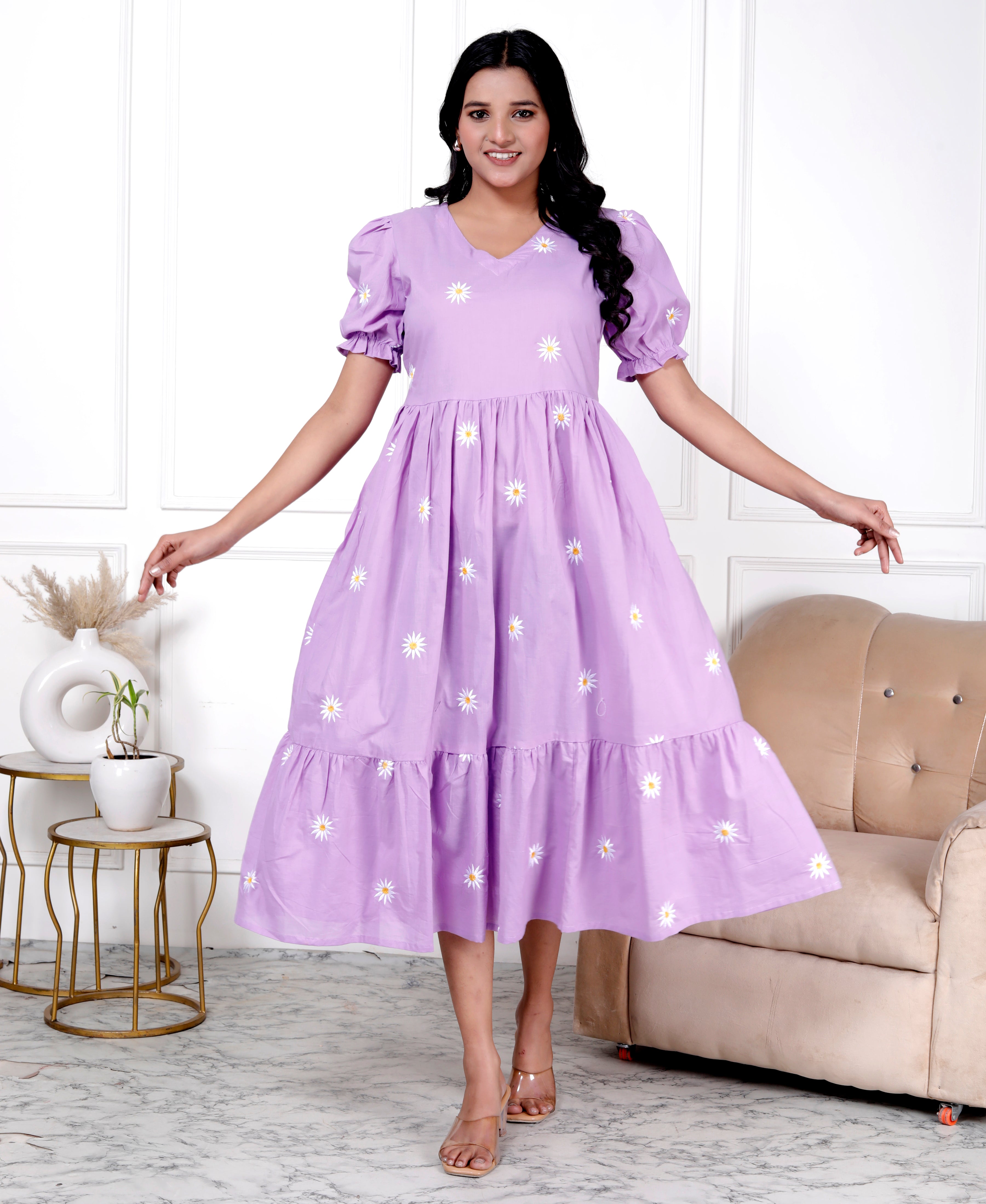 Women Lavender Cotton Embroidery Dazy Middi Gown