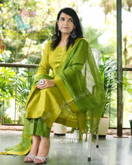 Premium South Handloom Cotton Green Kurta Pant and Dupatta set