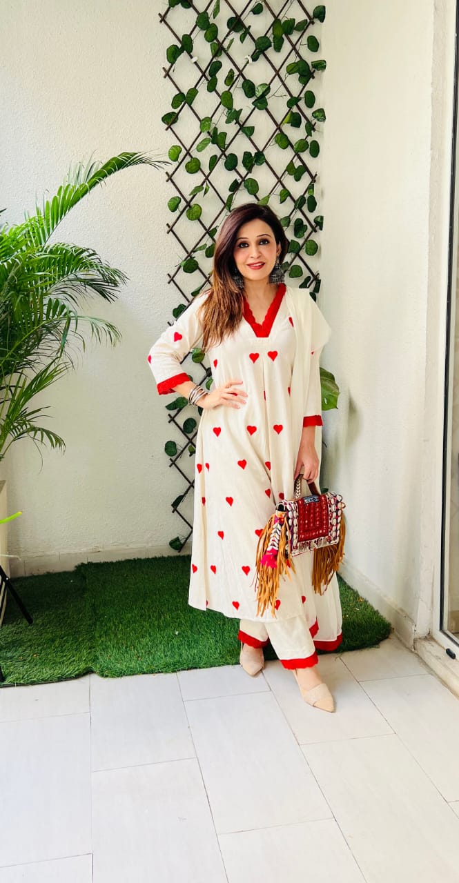 Trending Cotton Heart White Kurta Pant and Dupatta set