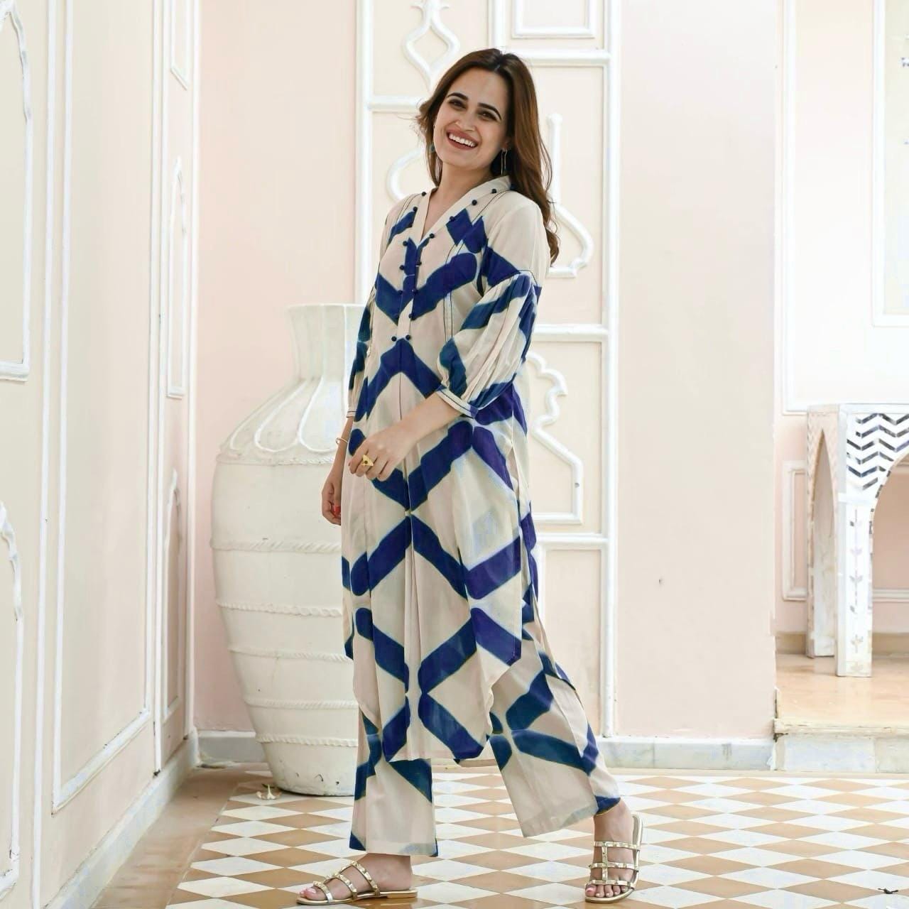 Women Cotton Zigzag Blue Kurta Pant set