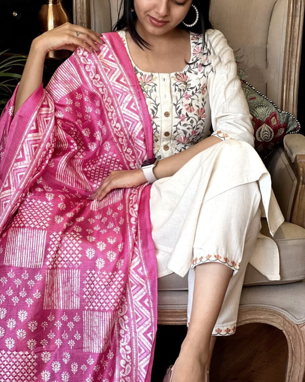 Women Off-White Handloom Cotton Kurta Pant and Dupatta set