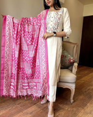 Women Off-White Handloom Cotton Kurta Pant and Dupatta set