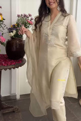 Women Off-White Chanderi Kurta pant and Dupatta set