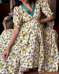 Women Off-White Anarkali Gown