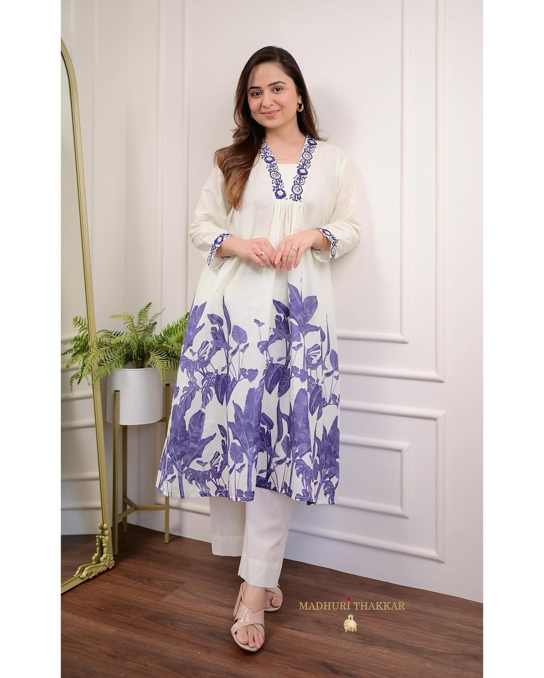 Women Cotton White Kurta Pant set