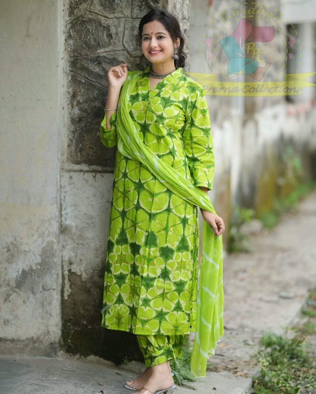 Women Cotton Green Gulnaar Kurta Pant and Dupatta set