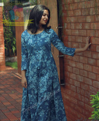 Women Cotton Blue Self Print Kurta Pant set