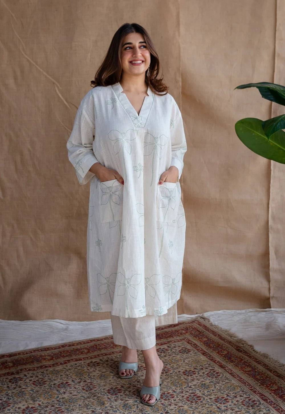 Women Cotton White Self Print Kurti Plaazo set