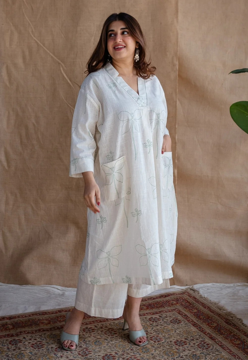 Women Cotton White Self Print Kurti Plaazo set