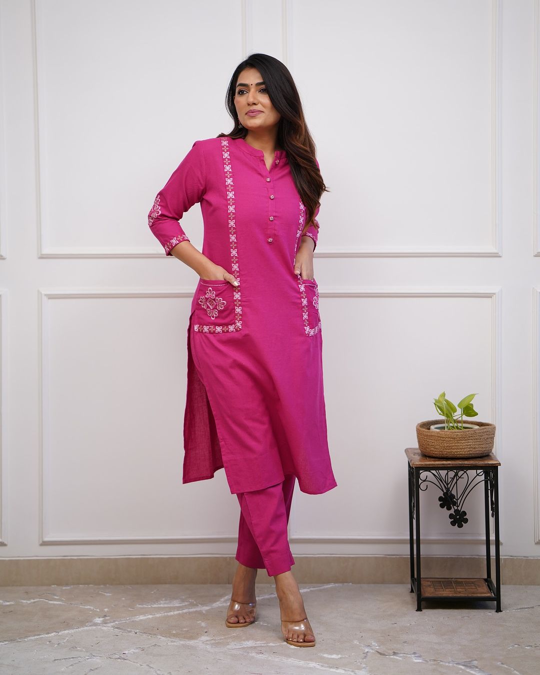 Women Cotton pocketed Pink Kurta Pant set