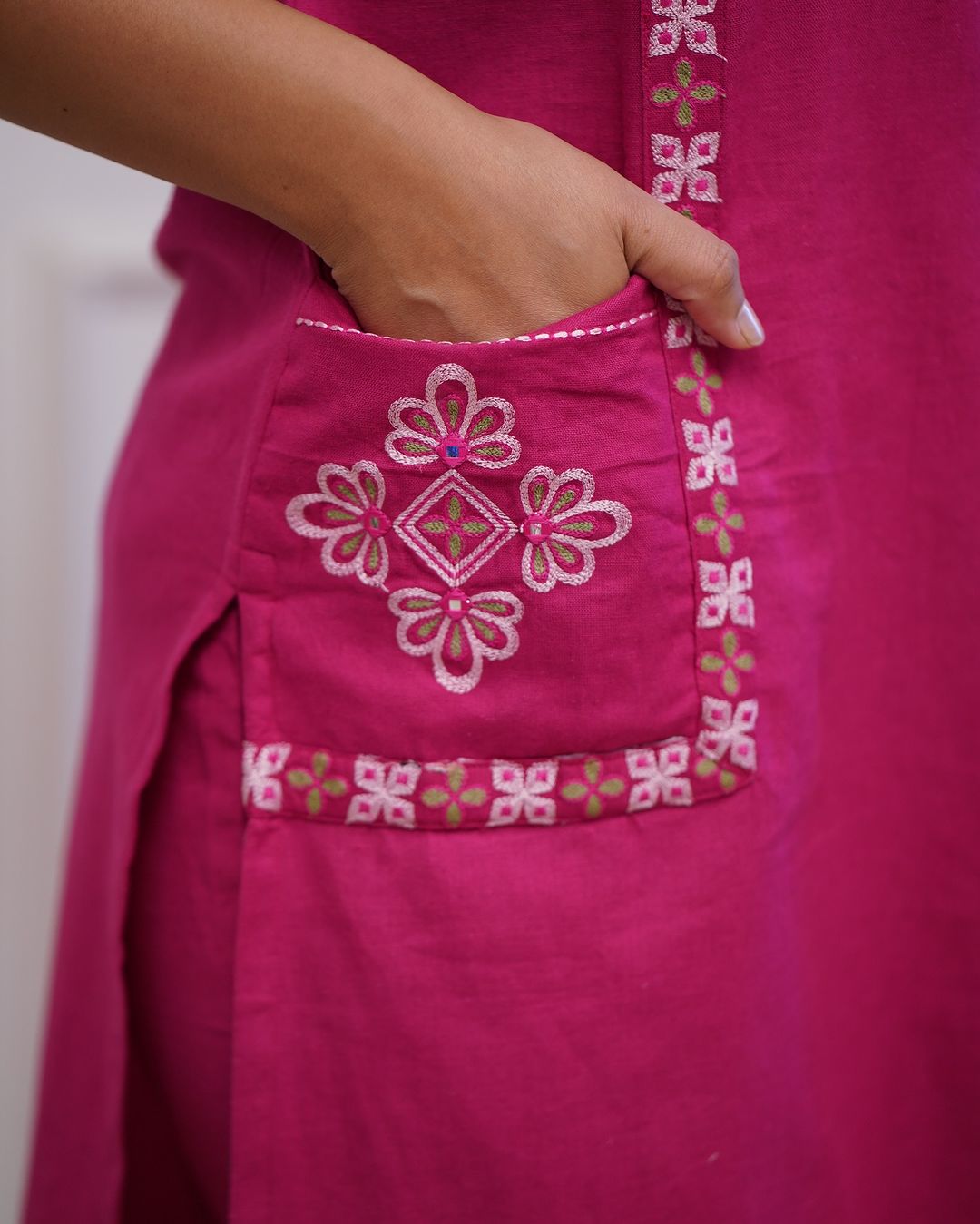 Women Cotton pocketed Pink Kurta Pant set