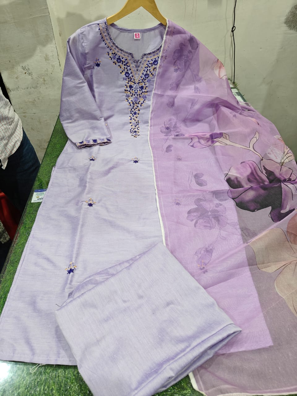 Women Purple Kurta Pant and Dupatta set