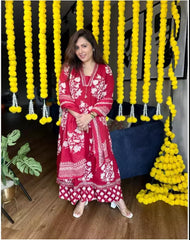 Women Cotton Red Floral Kurta Pant and Dupatta set