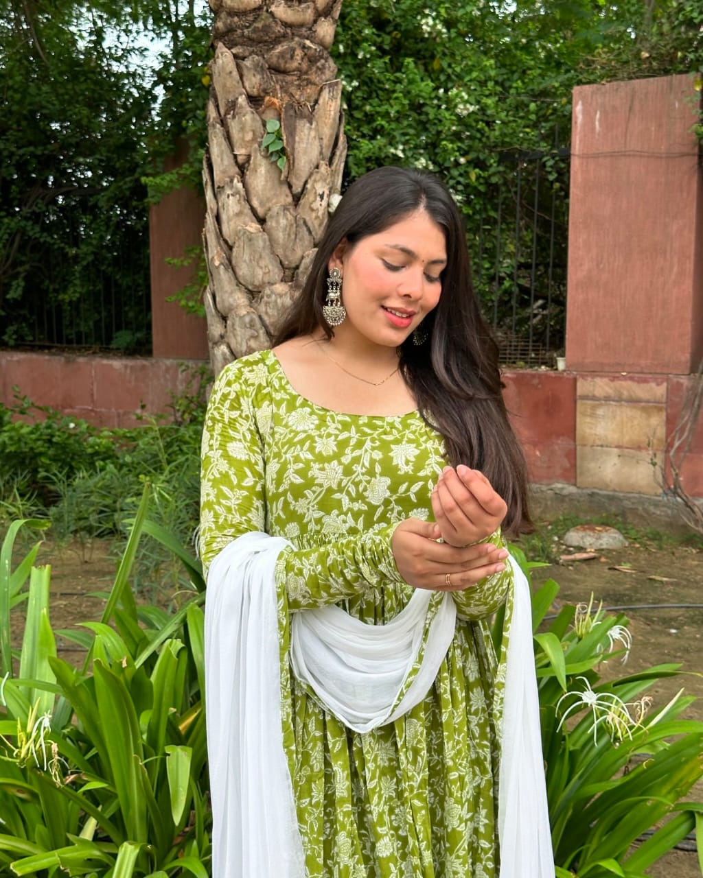 Women Cotton Green Kurta Pant and Dupatta set