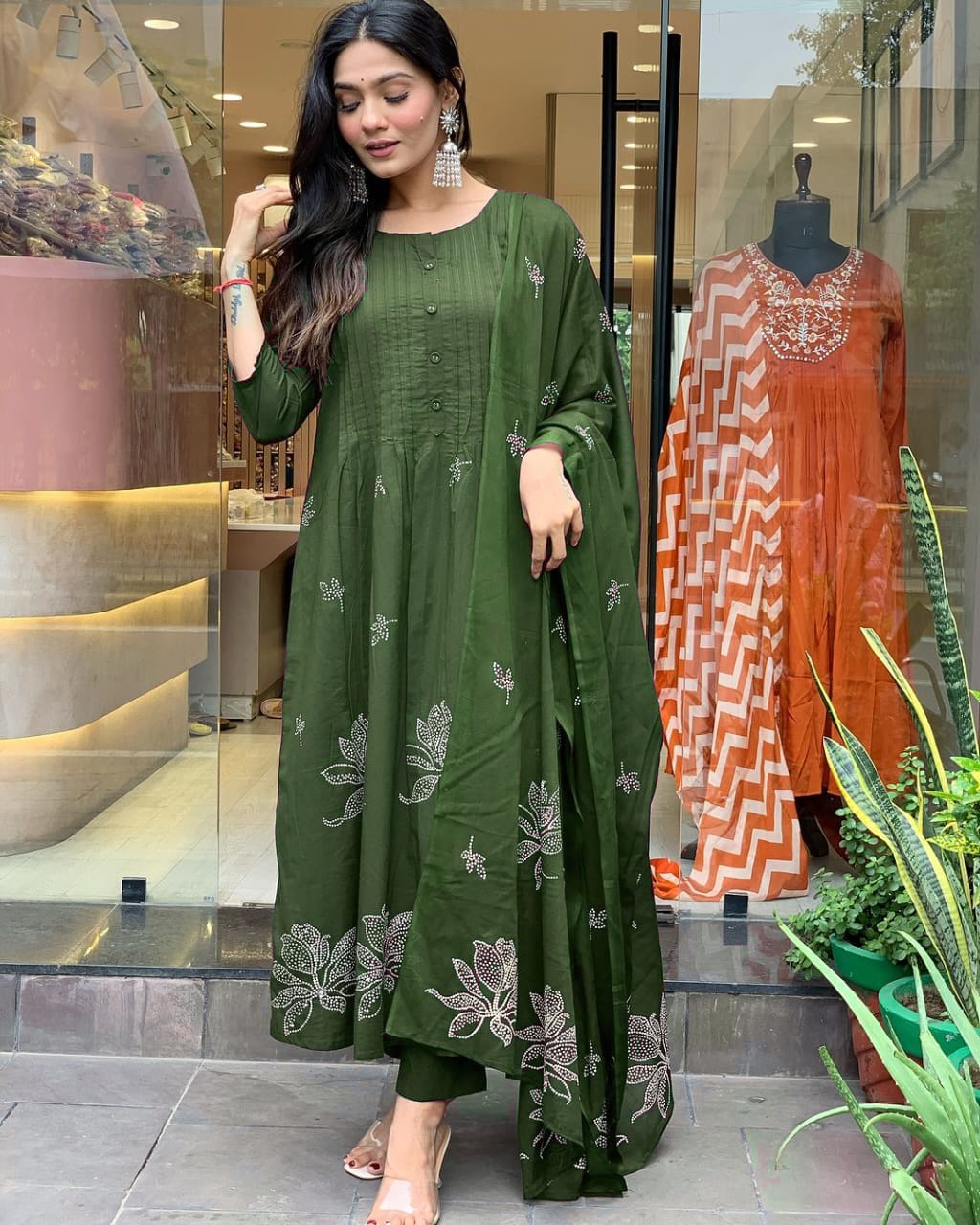 Women Cotton Green Kurta Pant and Dupatta set