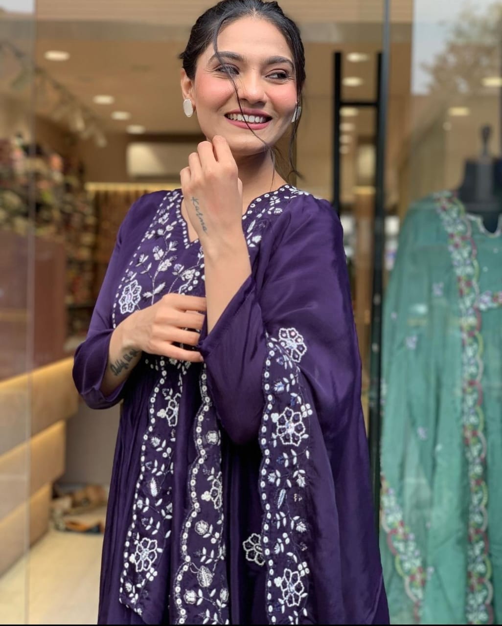 Women Purple Embroidery Rayon Kurta Pant and Chinon Dupatta set