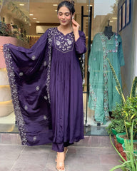 Women Purple Embroidery Rayon Kurta Pant and Chinon Dupatta set