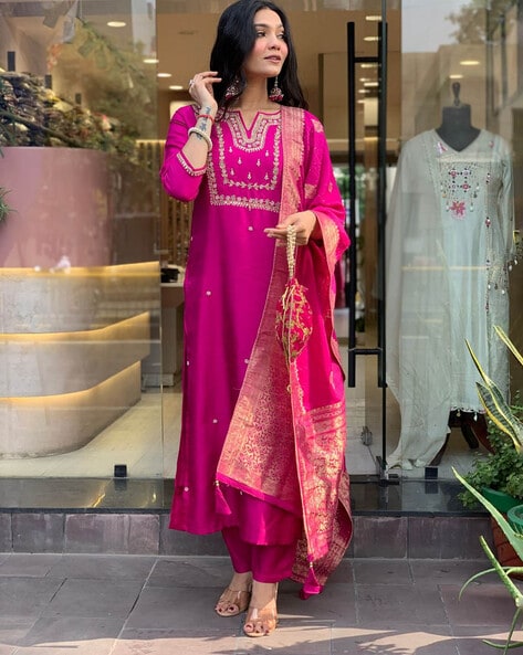 Women Roman Silk Pink Kurta Pant and Banarasi Dupatta set