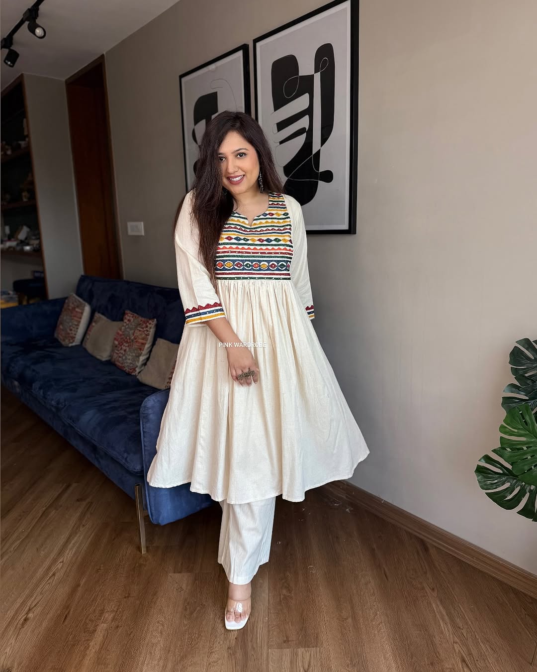 Women Off-White Embroidery Cotton kurta pant set