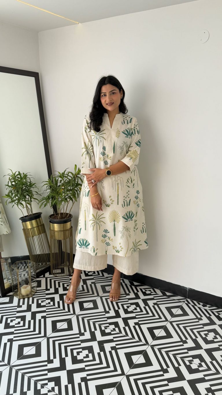 Women Off-White Breathable Green Khajur Cotton Kurta Palazzo Set