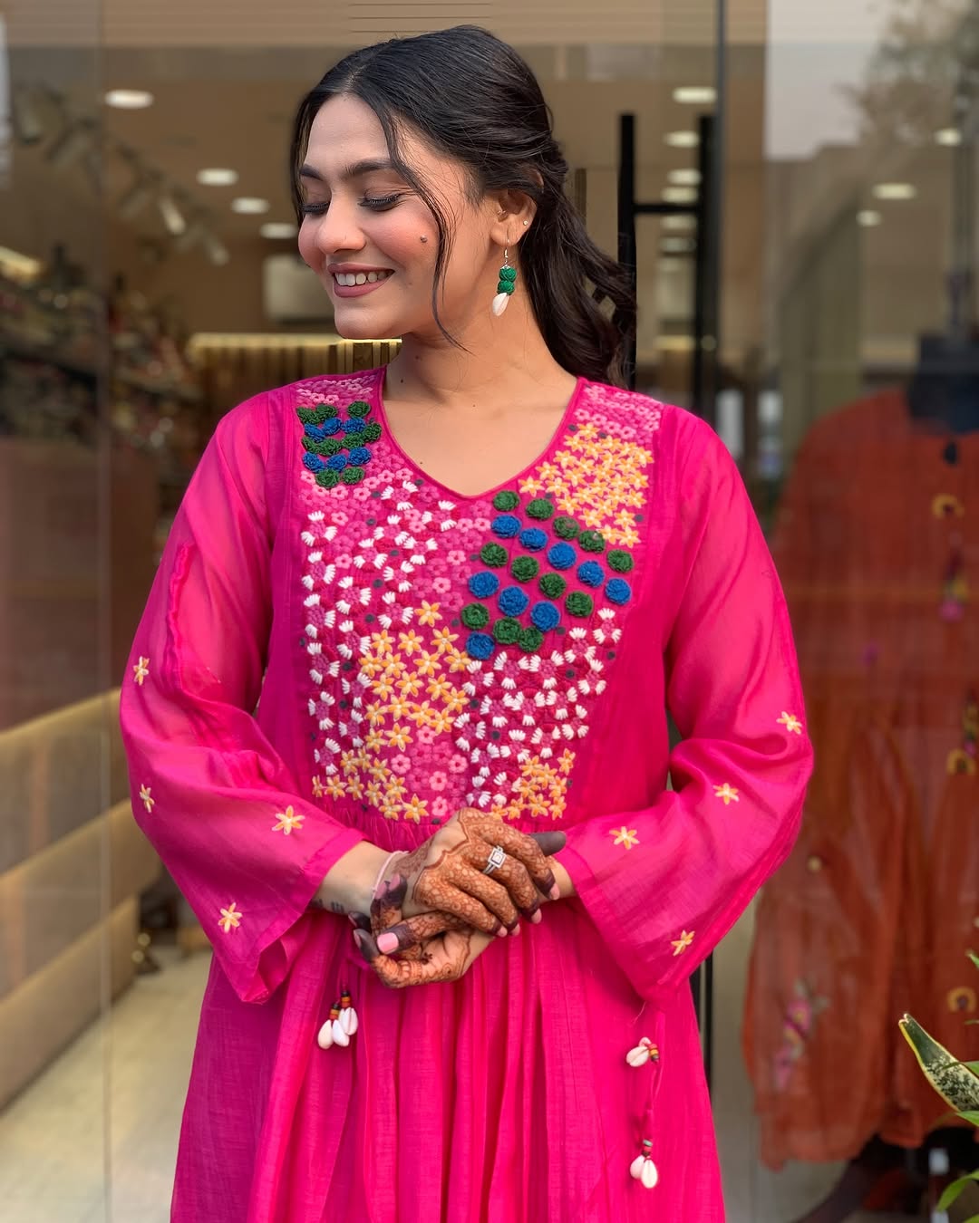 Women Pink Cotton Embroidery Kurta pant and Mulmul Dupatta set