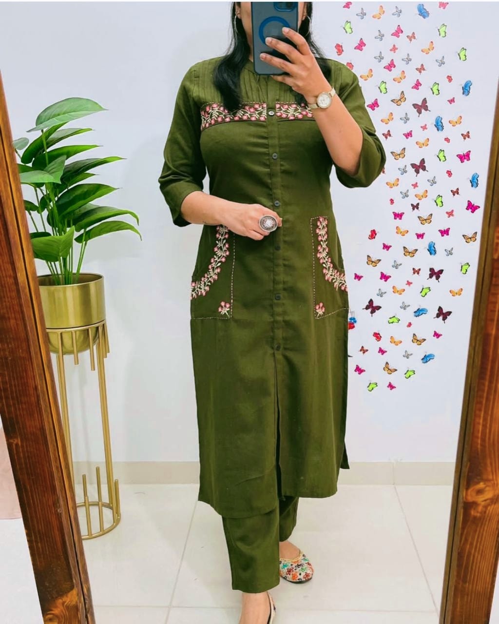 Women Green Cotton Embroidery Kurta Pant set