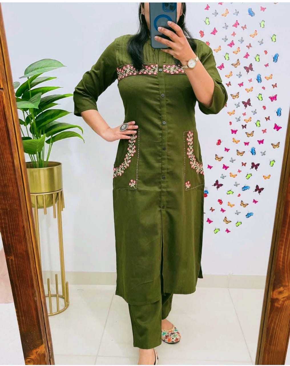 Women Green Cotton Embroidery Kurta Pant set