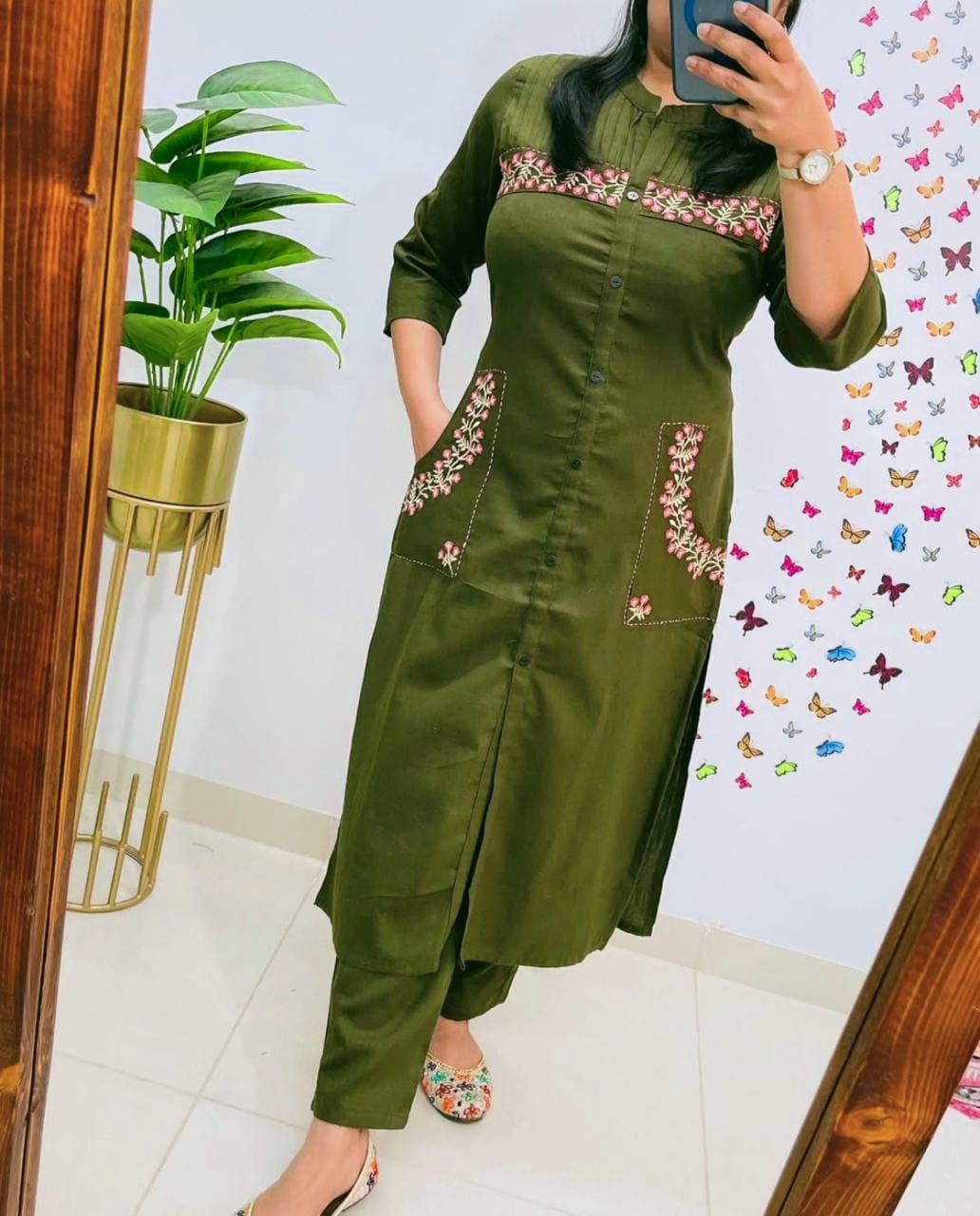 Women Green Cotton Embroidery Kurta Pant set