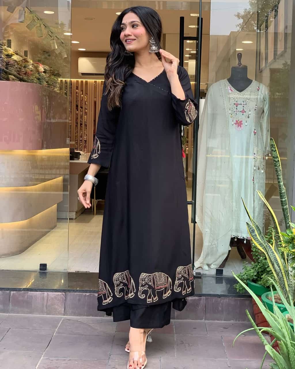 Women Black Cotton Hathi Kurta Pant set
