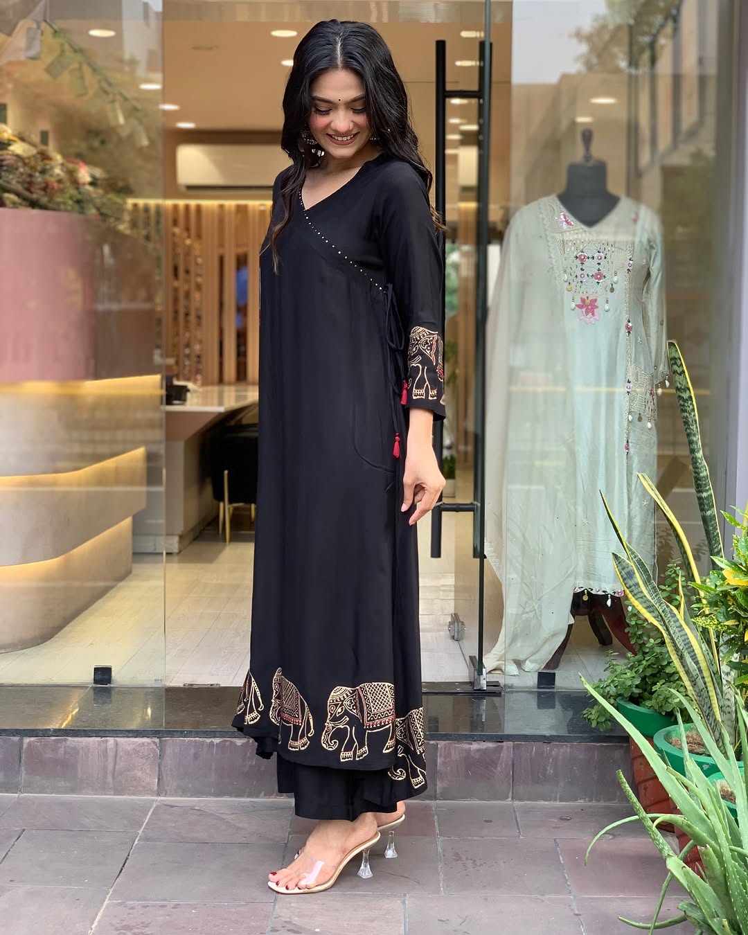 Women Black Cotton Hathi Kurta Pant set