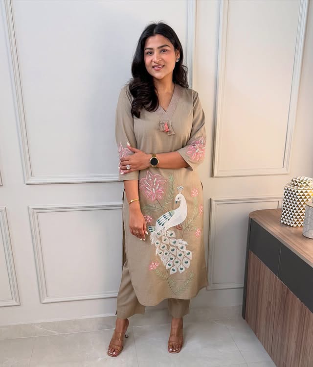 Women Trending Chiku Cotton Embroidery Kurta and Pant set