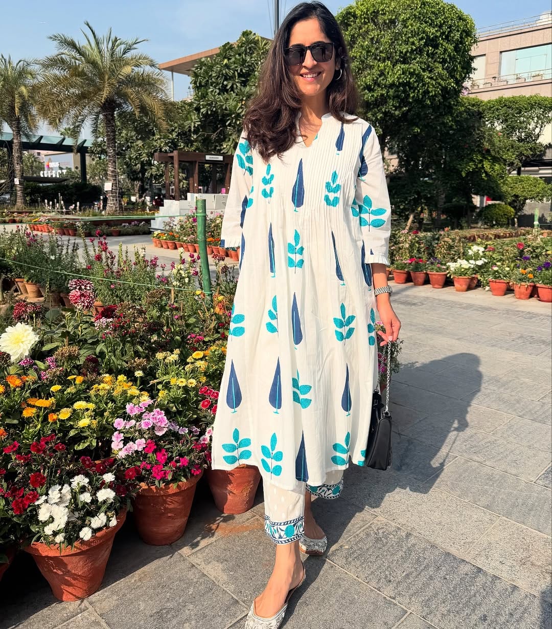 Trending Women White Cotton Kurta Pant set