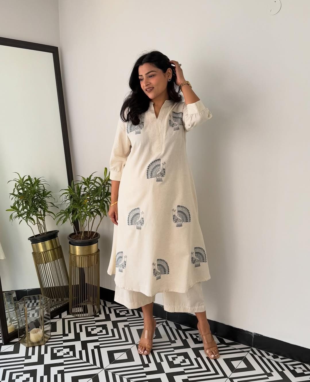 Women Off-White Cotton Embroidery Cock Kurta Pant set