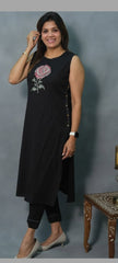 Women Black Embroidery Rose Kurta Pant set