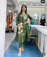 Women Mehndi Cotton Beautiful Patch work Kurta Pant set