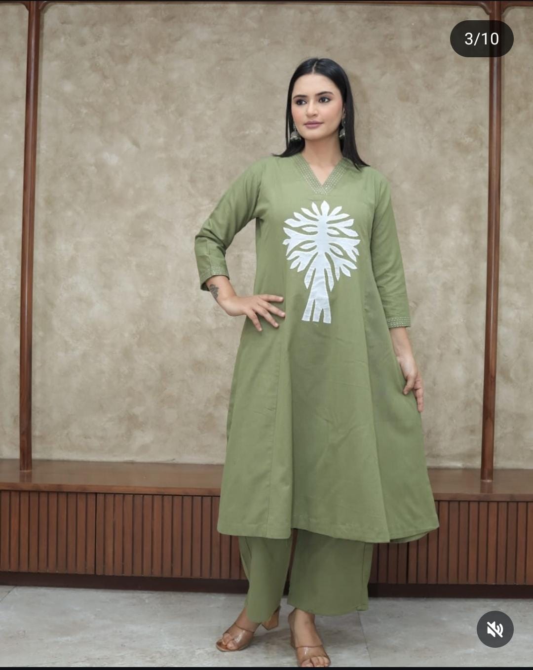 Women Green Cotton Aplic work Kurta Pant set