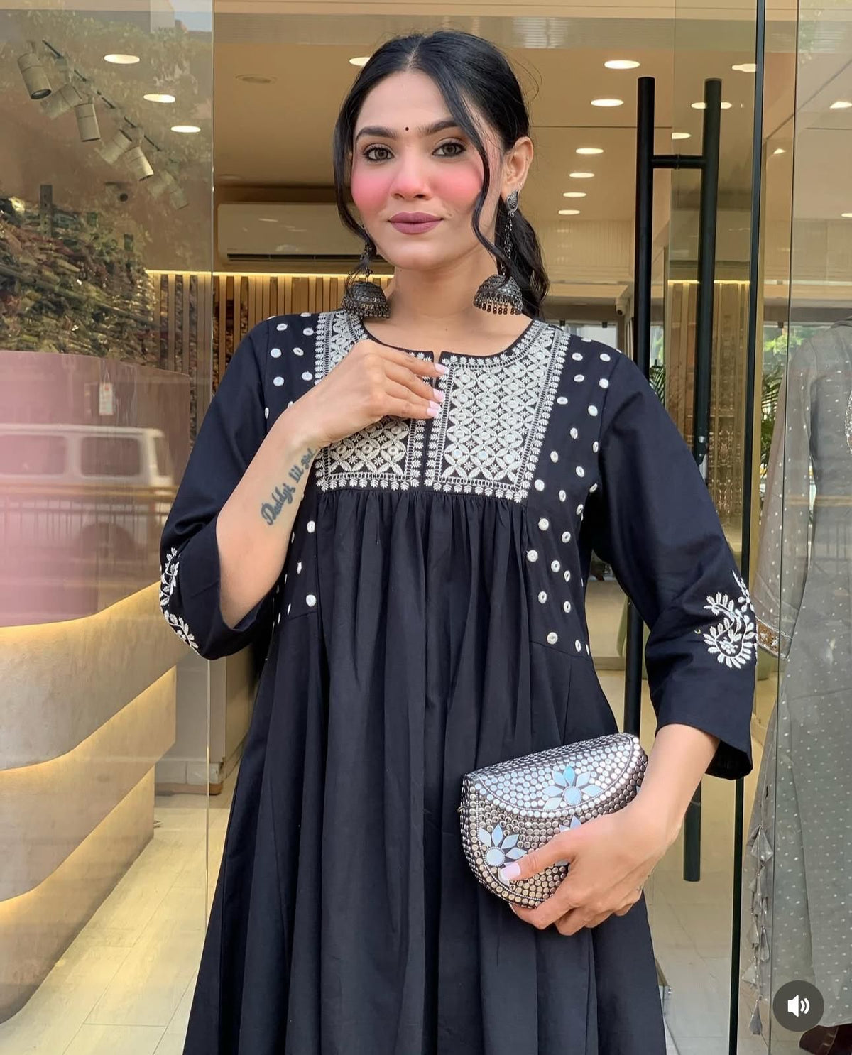 Women Black Cotton Embroidery Kurta Pant set